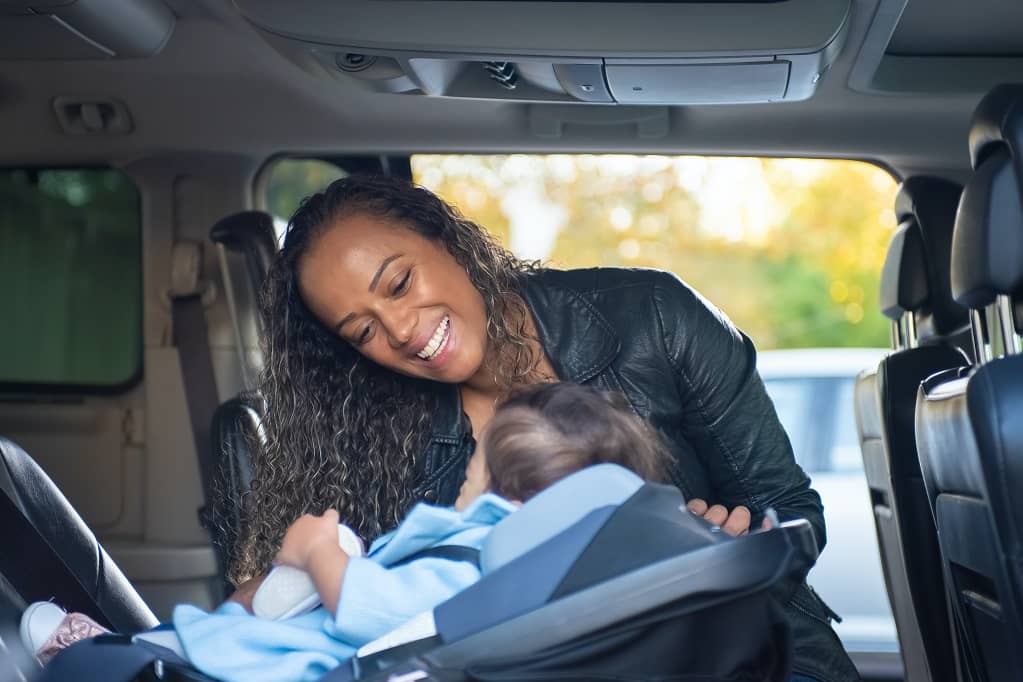 mom and baby in car
